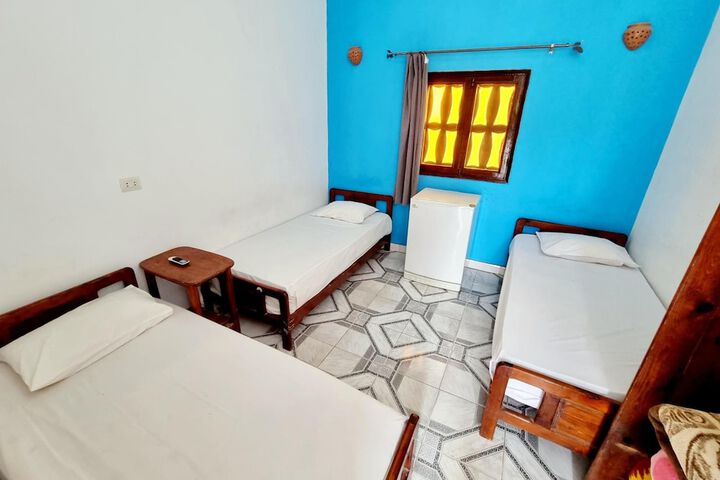 Room 12 of 33