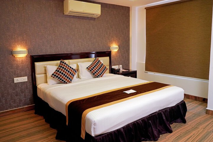 Room 28 of 82