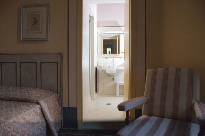 Room 39 of 65