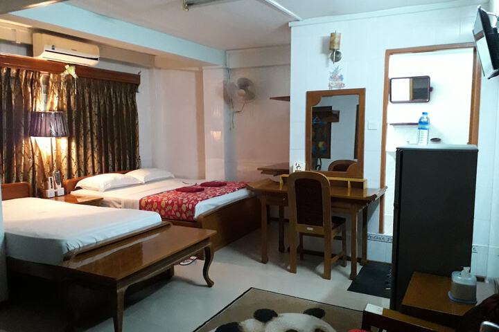 Room 5 of 63