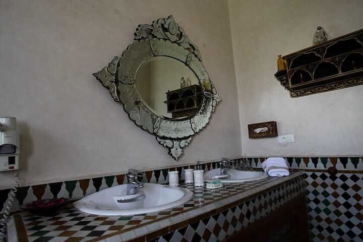 Room 11 of 23