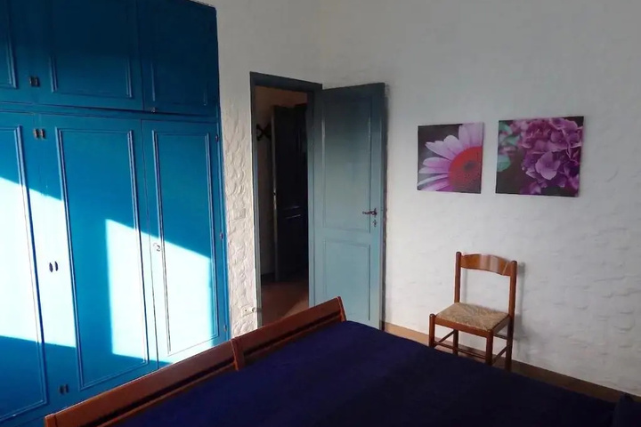 Room 2 of 13