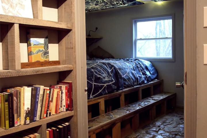Room 6 of 50