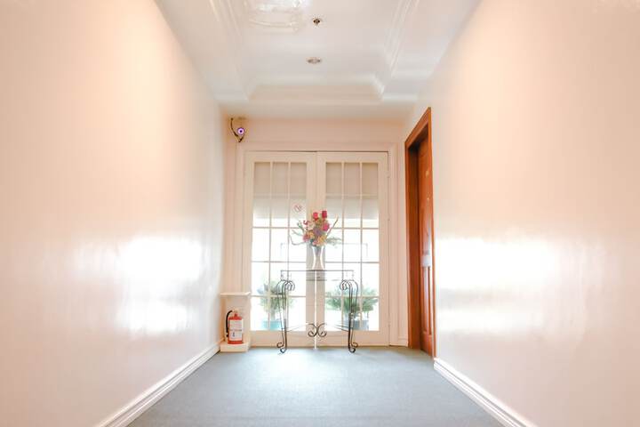 Ballroom/Hall 45 of 50