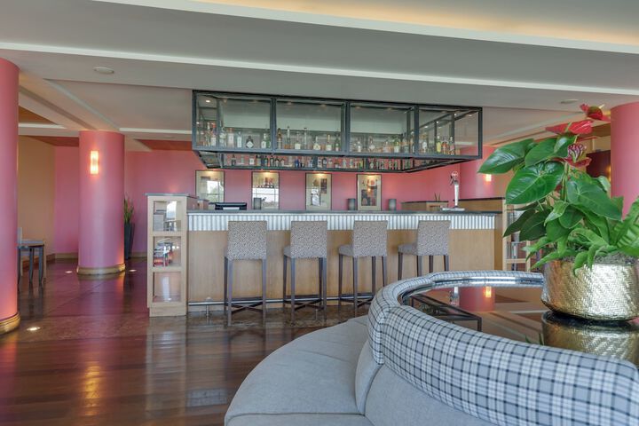 Hotel Interior 360 of 411