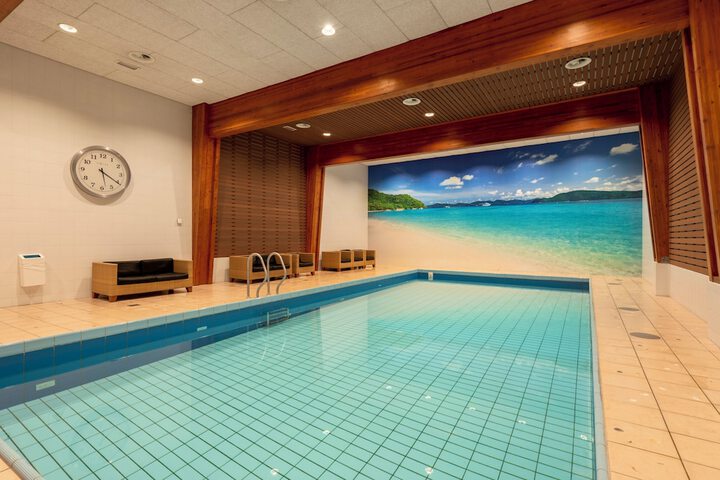 Hotel Pool