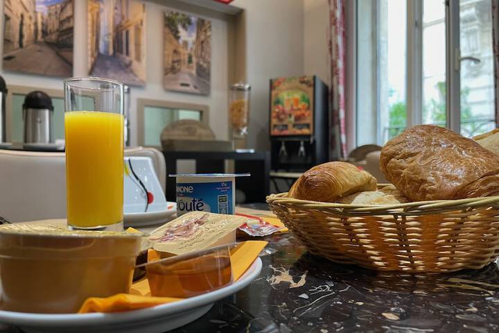 Breakfast meal