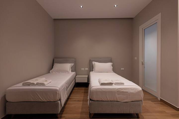 Room 38 of 95