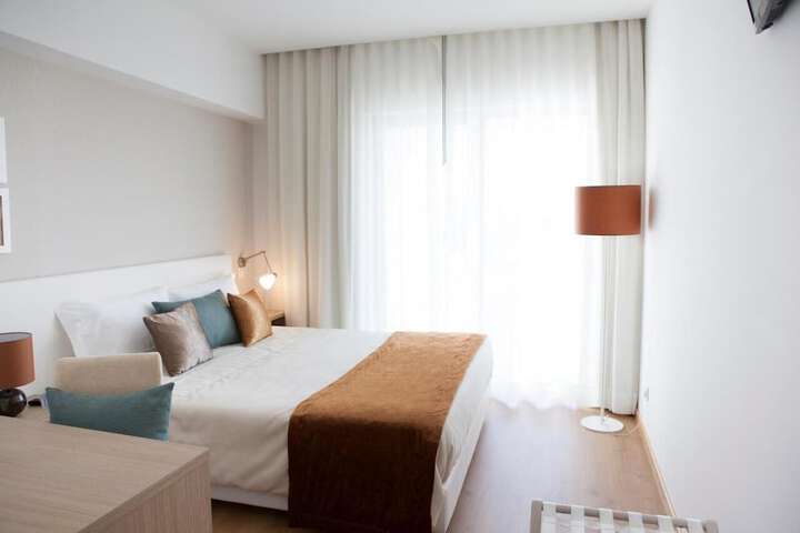 Room 16 of 49