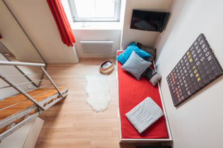 Room 16 of 24