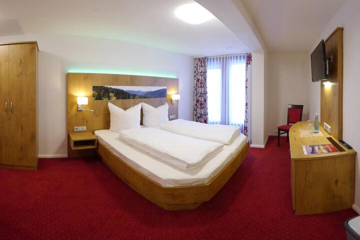 Room 13 of 31