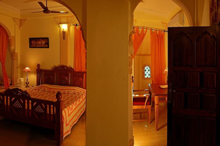 Room 15 of 63