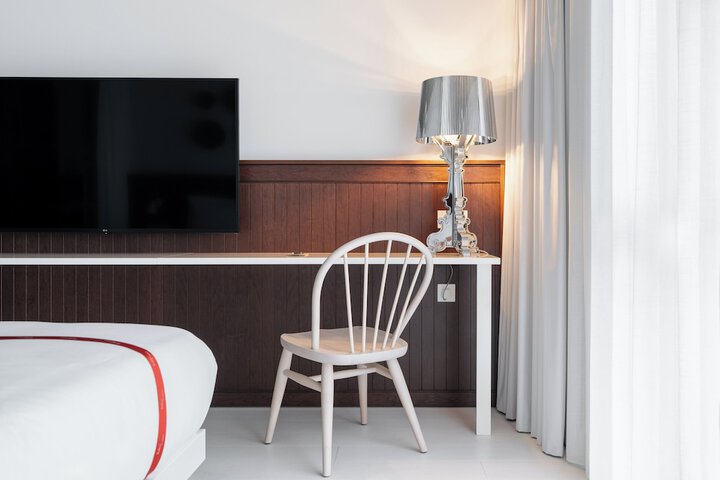Room 12 of 40