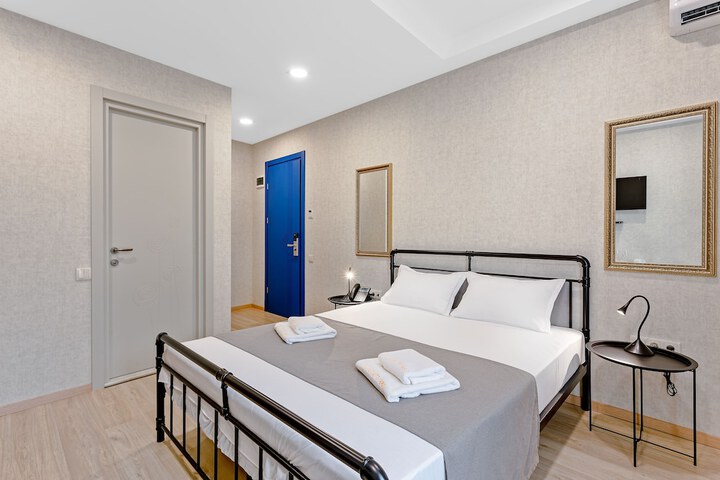 Room 34 of 68