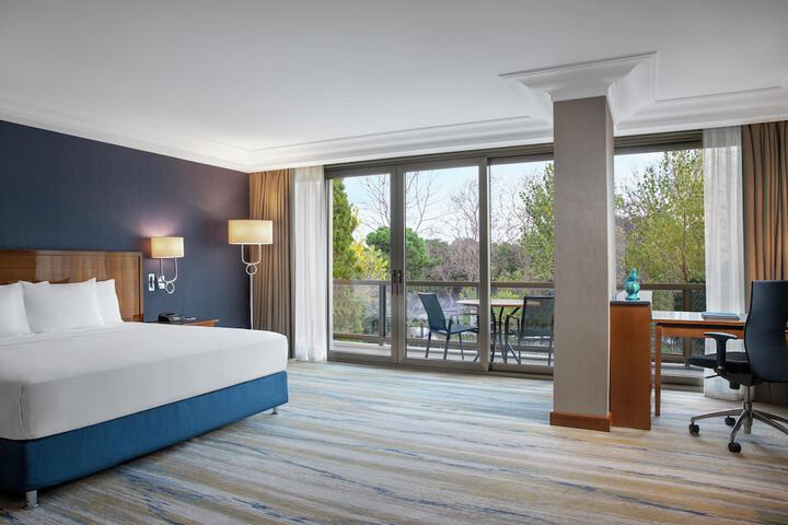 Room 42 of 207