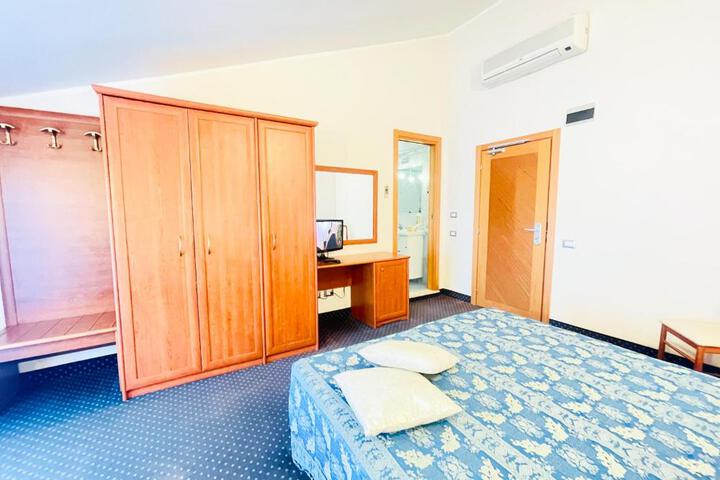 Standard Suite