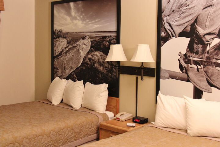 Room 13 of 46