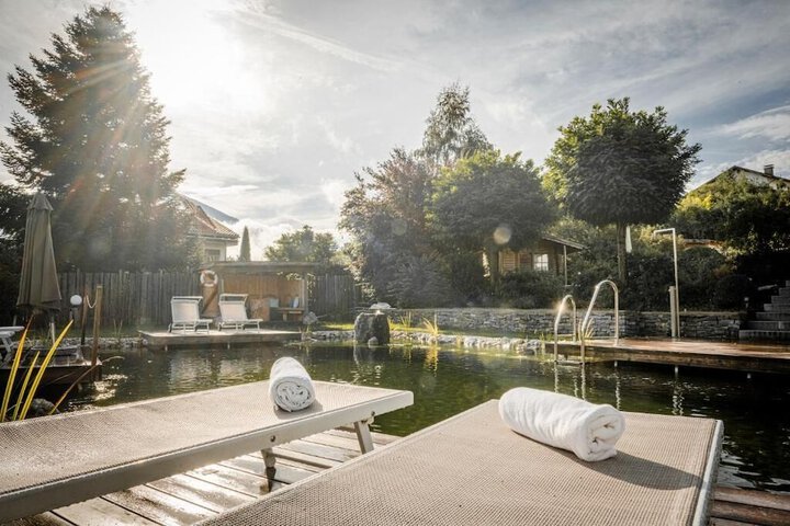 Pool 52 of 100