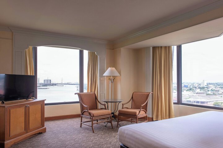 Room 48 of 176