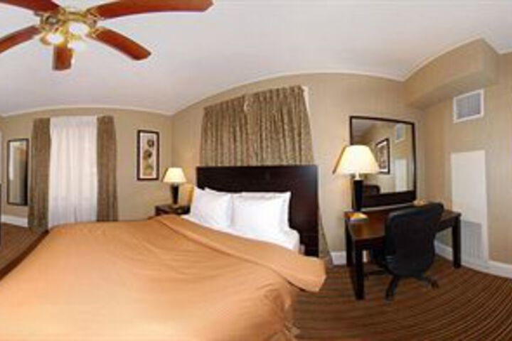 Room 21 of 29