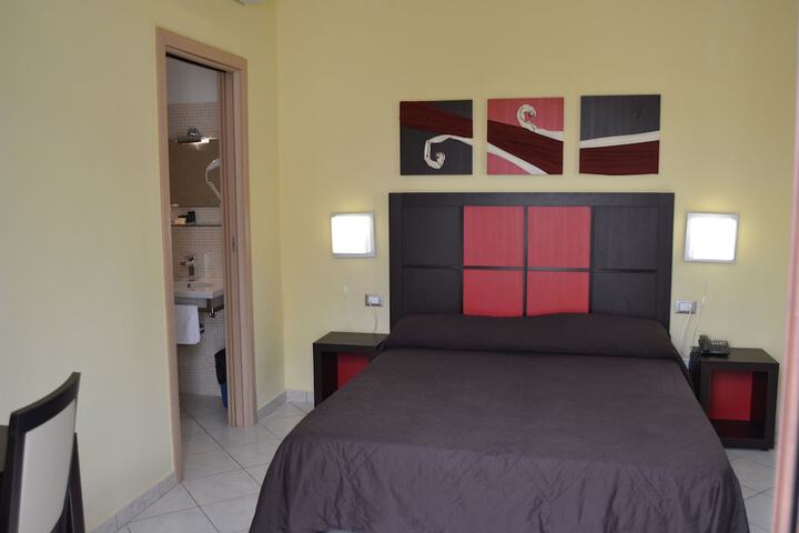Room 8 of 50
