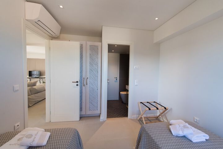 Room 40 of 191