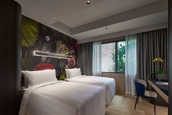 Room 14 of 74