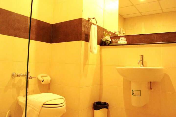 Room 20 of 34