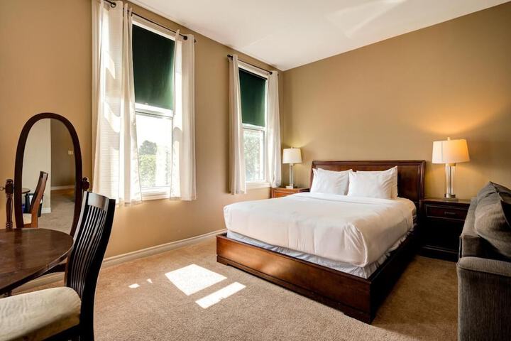 Room 2 of 29