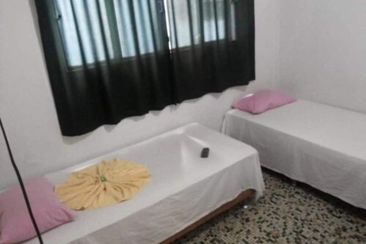 Room 3 of 28