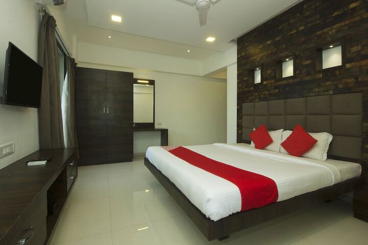 Room 12 of 21