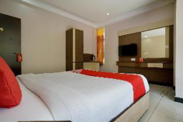 Room 16 of 23