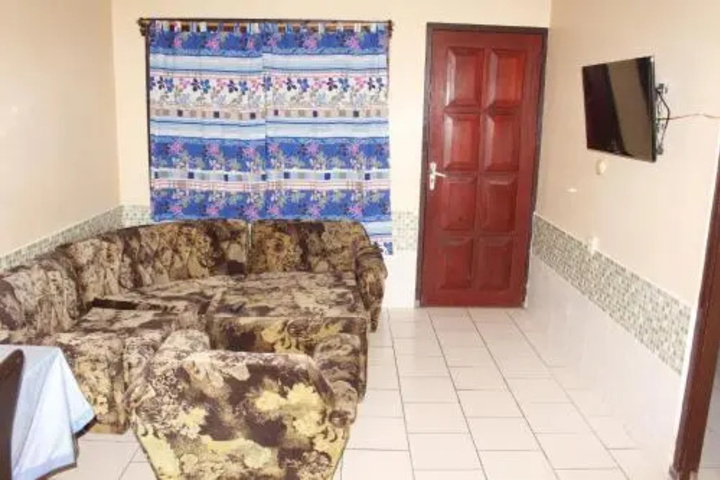 Room 2 of 3