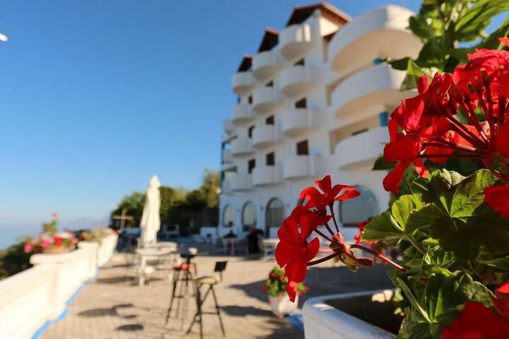 Paradise Lukova Hotel in Lukovë