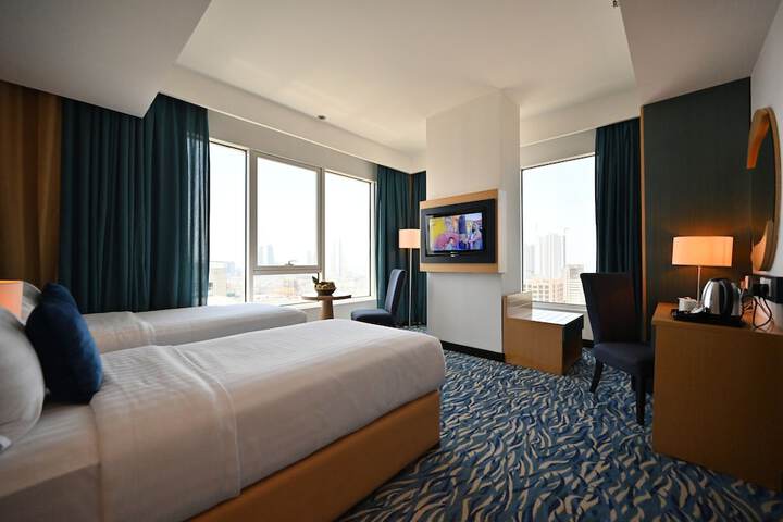 Room 4 of 37