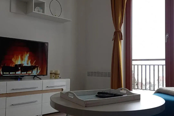 Room 4 of 13