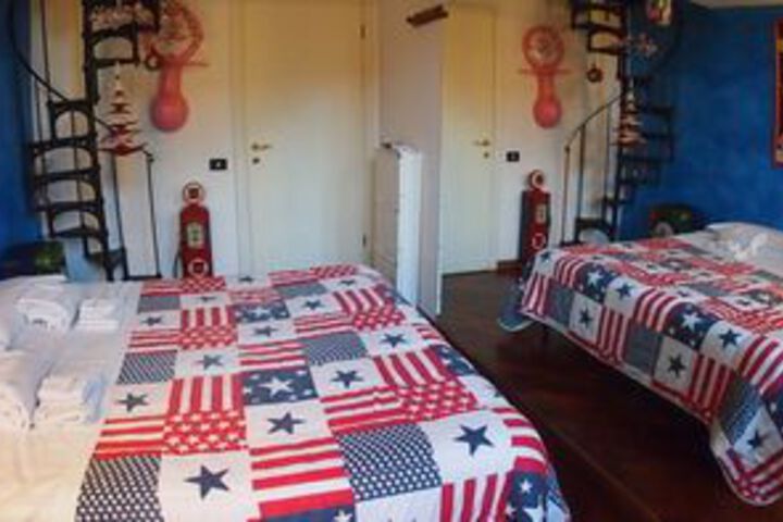 Room 13 of 25