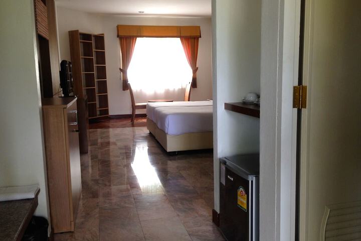 Room 16 of 60