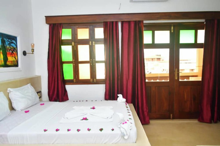 Room 5 of 35
