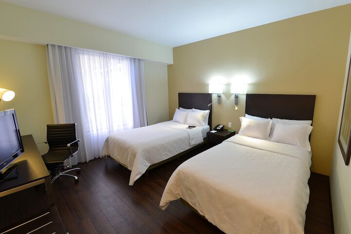 Room 13 of 81