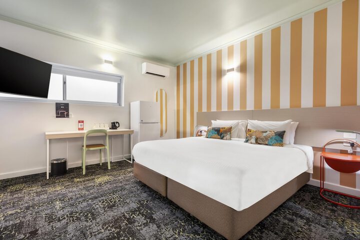 Room 44 of 156