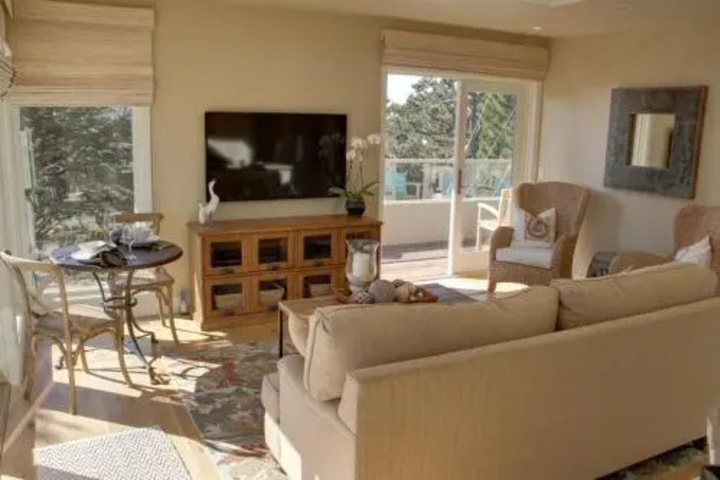 Image of The Carmel Penthouse Condominum 3580