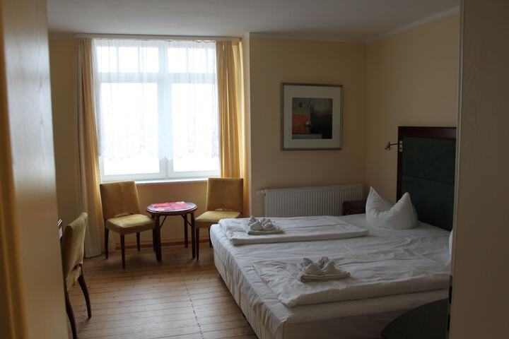 Room 6 of 31