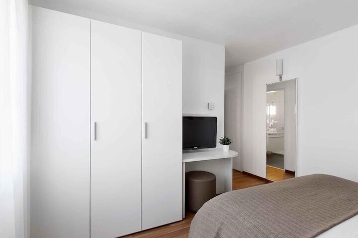 Room 43 of 106