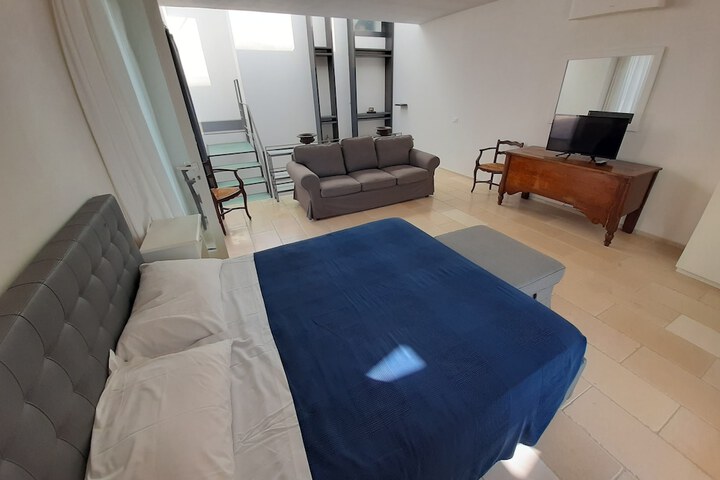 Room 6 of 249