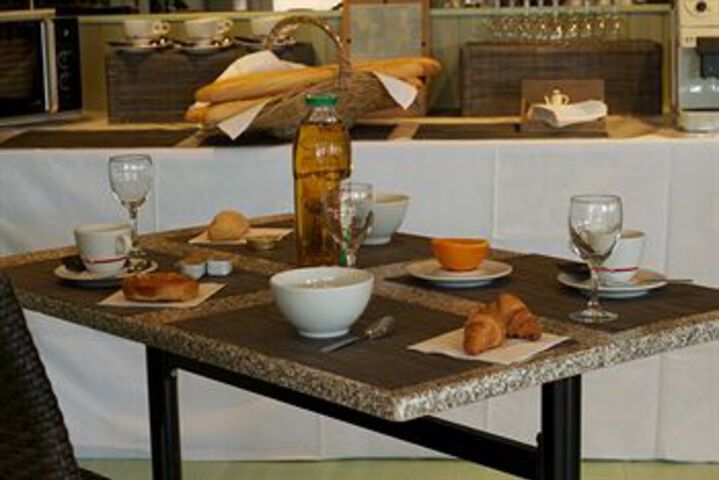 Breakfast/Coffee Service 5 of 22