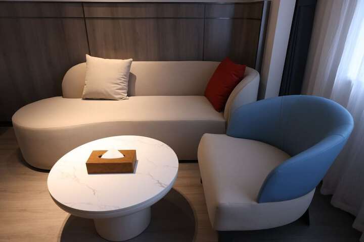 Room 18 of 62