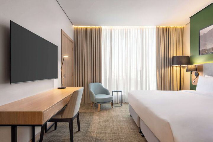 Room 25 of 223