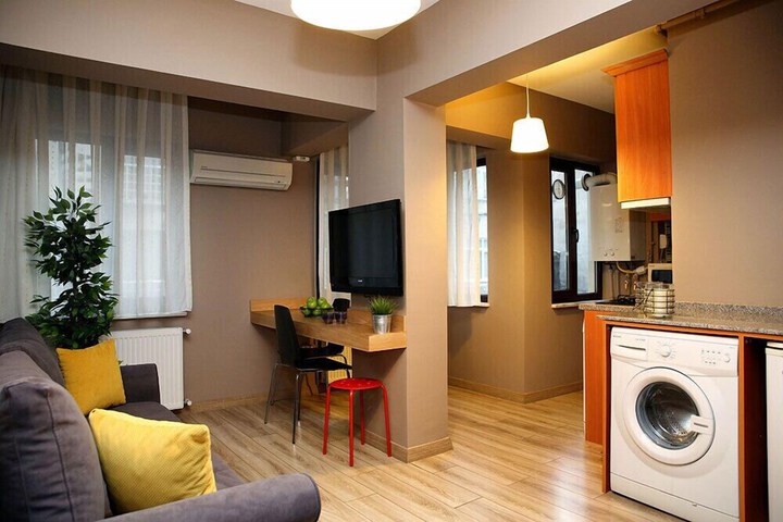 Room 15 of 22