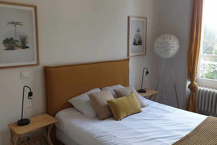 Room 4 of 6